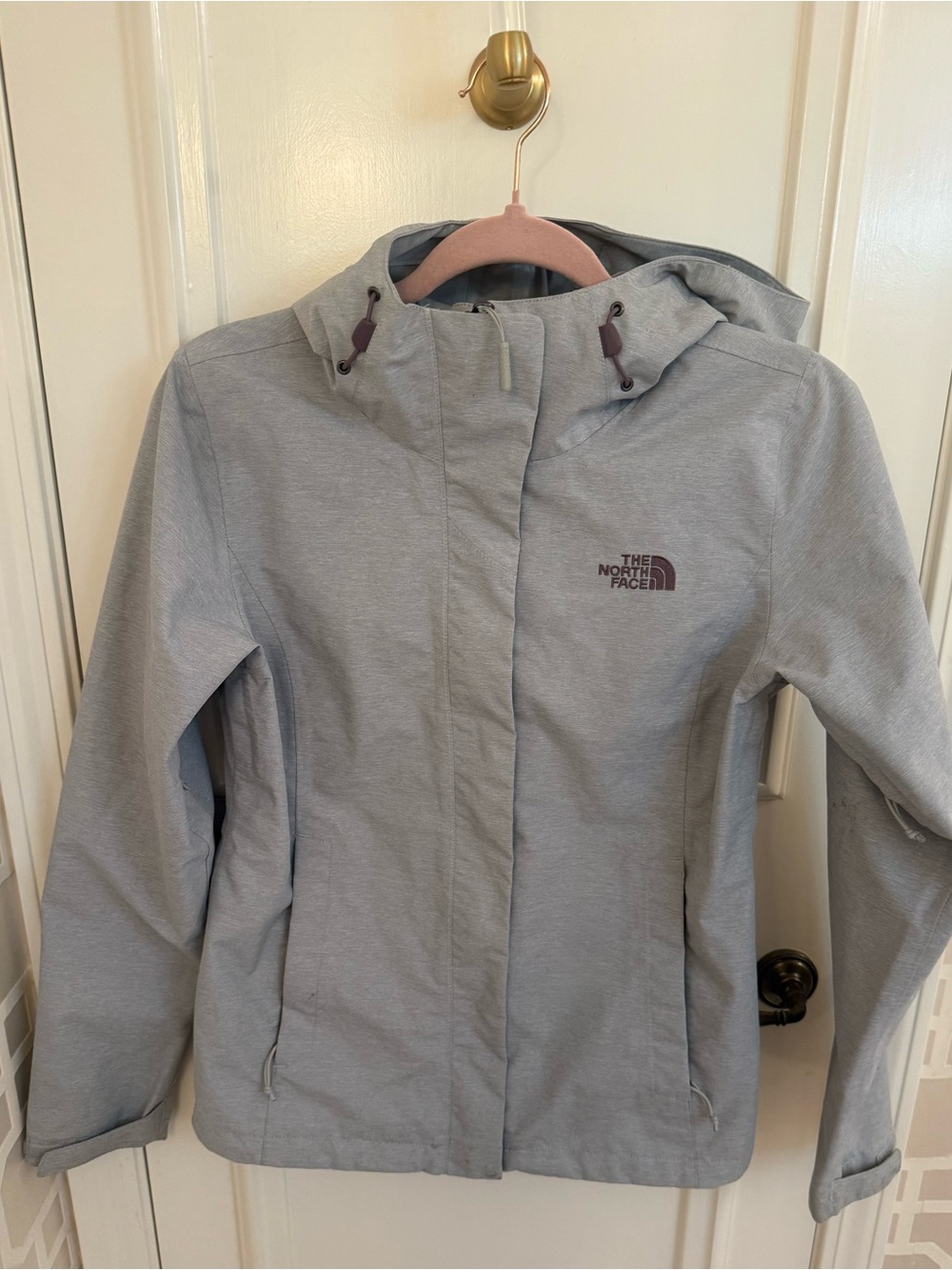 The North Face Women's Light Gray Hooded Ski Jacket